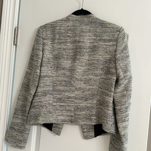 Two piece suit. Lovely material. Stretches some. - Picture 4 of 8